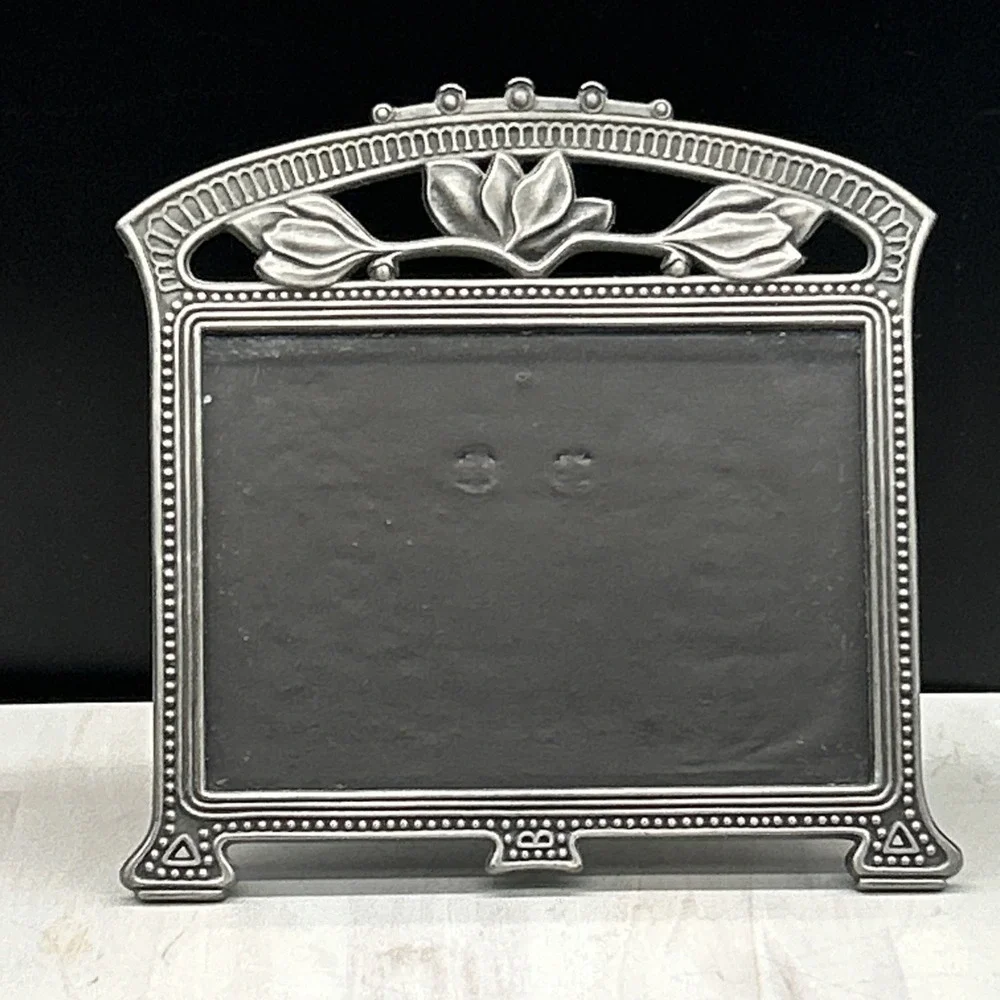 Vintage Westin Gallery Pewter Table-Top Victorian Floral Photo Frame for 5 X 7